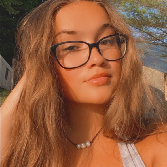 Meet your Posher, Anna - Picture 1 of 1